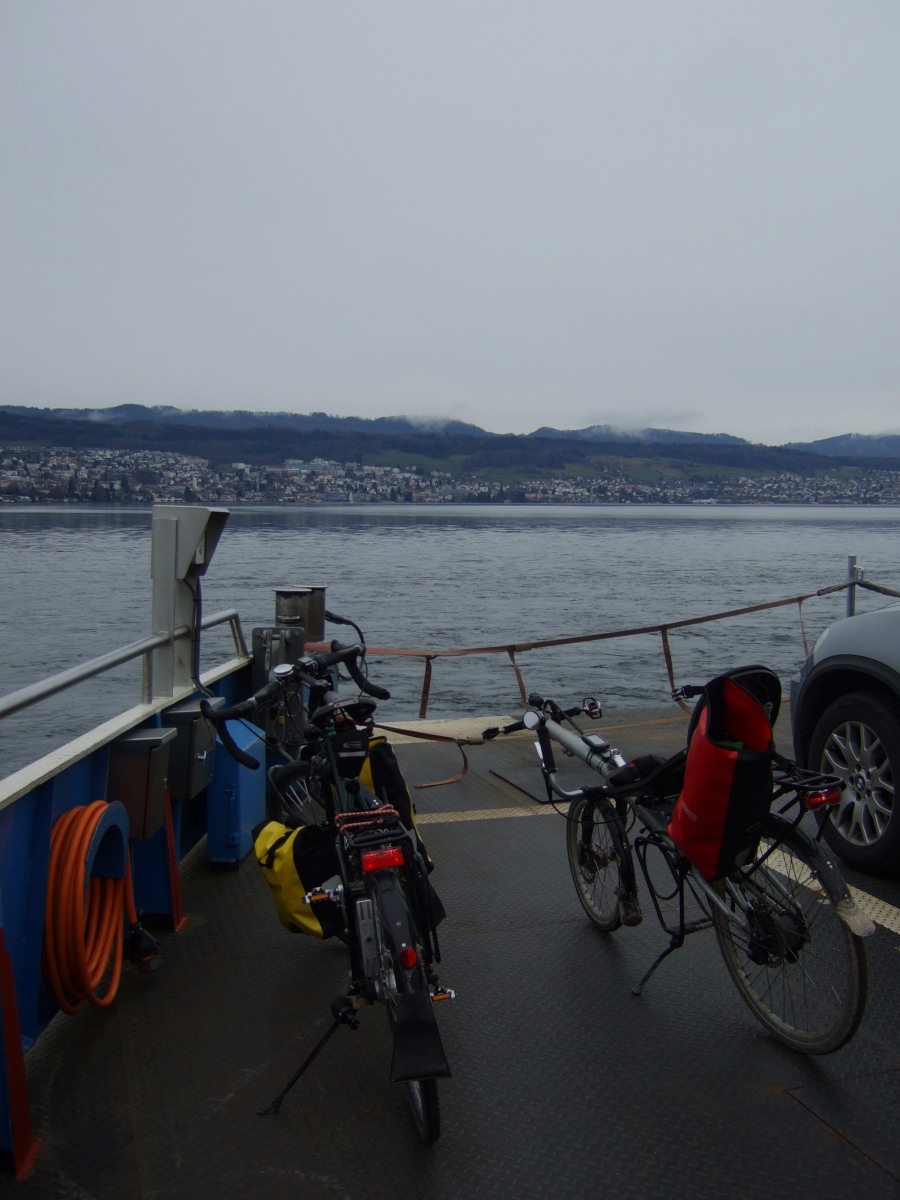 Auf der Fähre zwischen Meilen und Horgen auf dem Zürichsee.